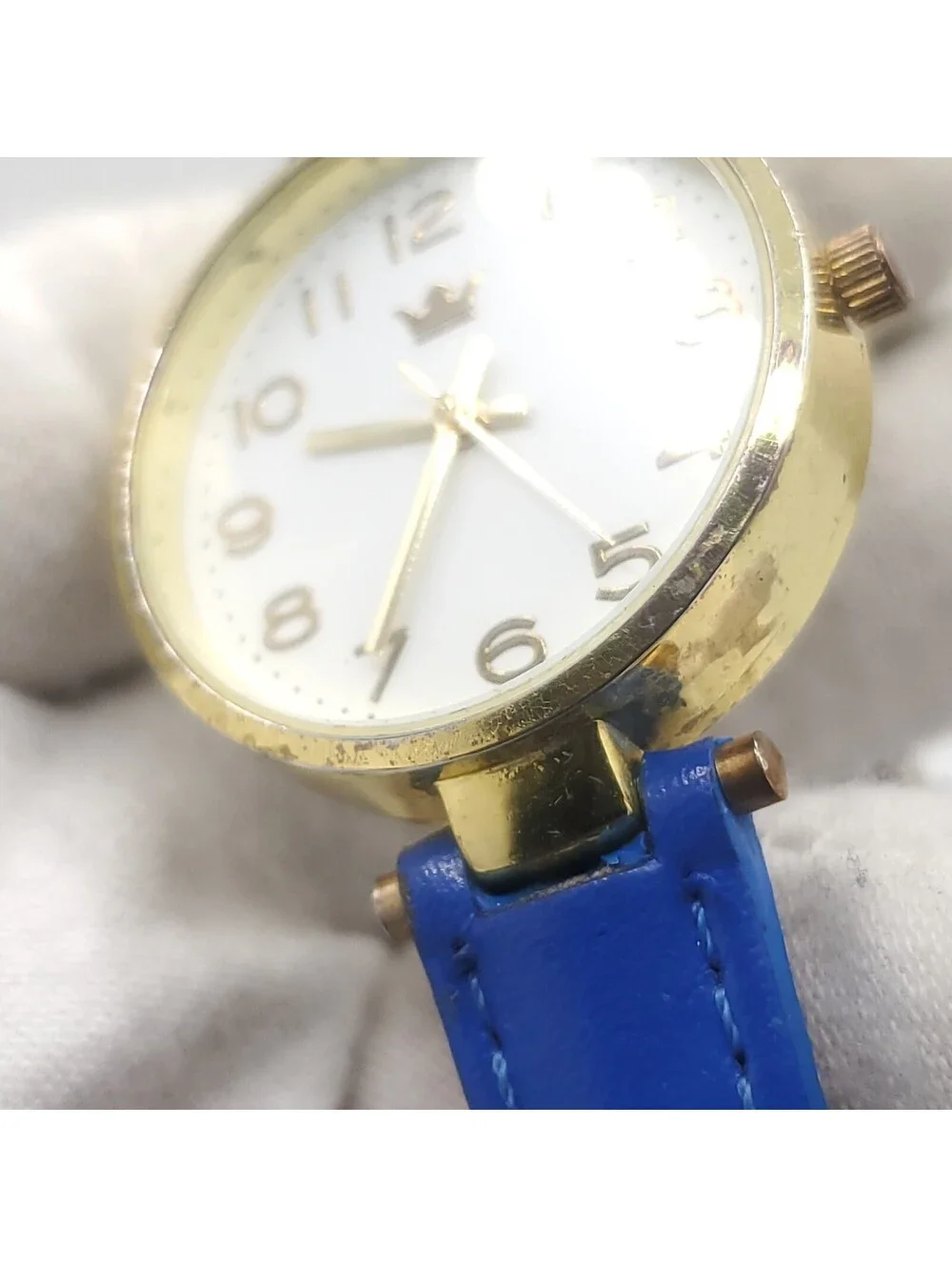 Accutime Quartz  Womens Watch 30mm Gold Tone Blue Leather Band New Battery